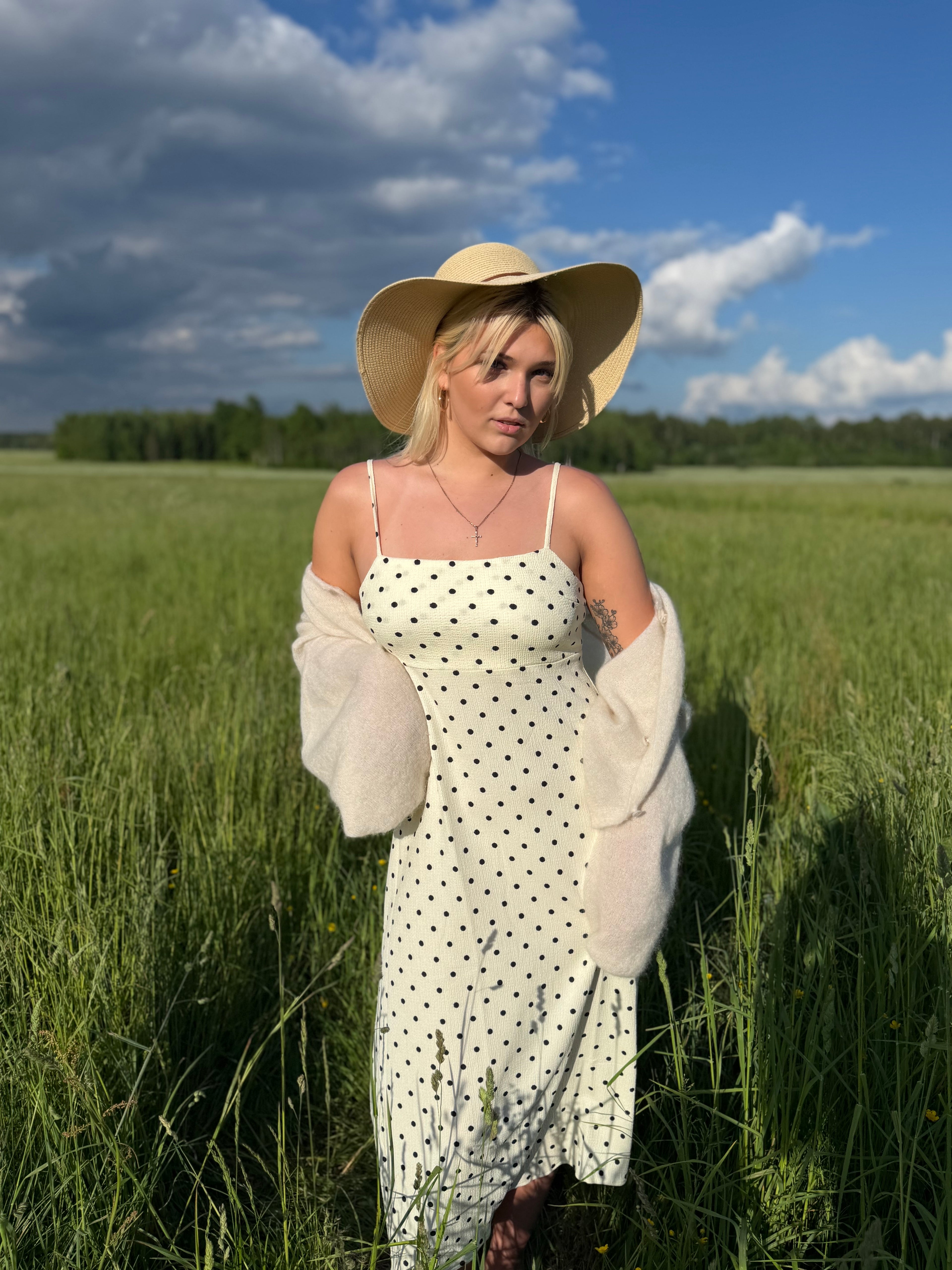 Polka dot kleita